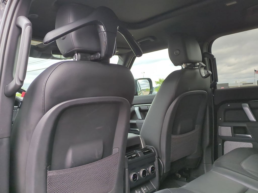Thumbnail: 2023 Land Rover Defender - 11