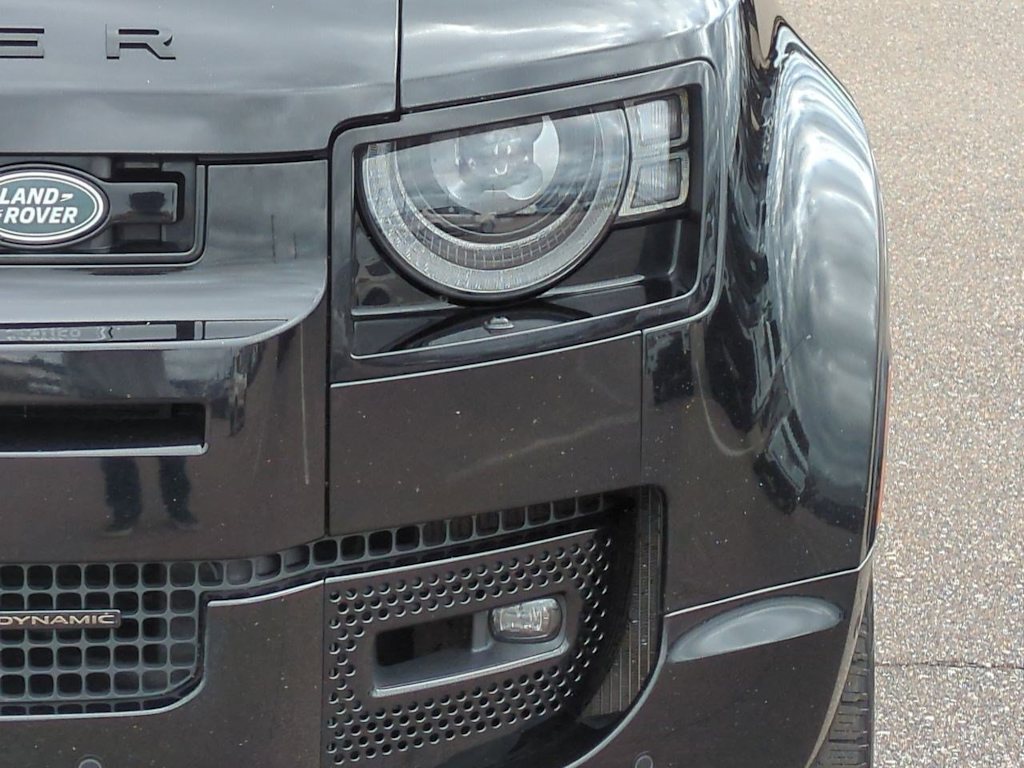 Thumbnail: 2023 Land Rover Defender - 24