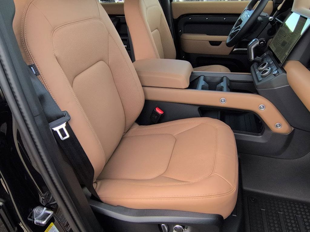 Thumbnail: 2026 Land Rover Defender - 31