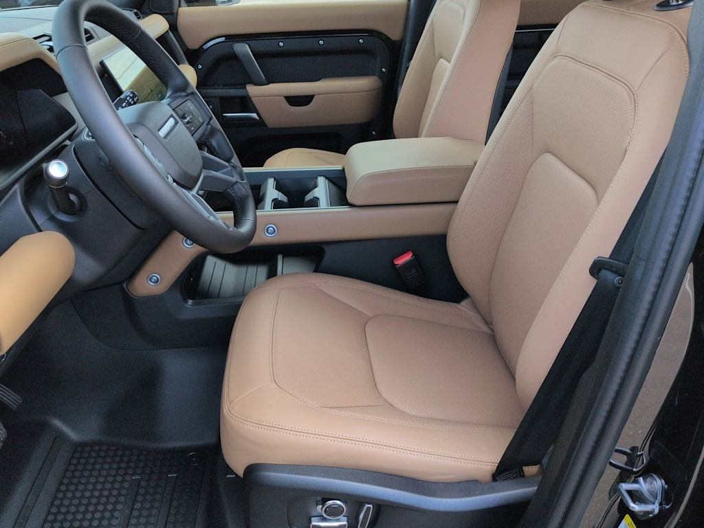 Thumbnail: 2026 Land Rover Defender - 10