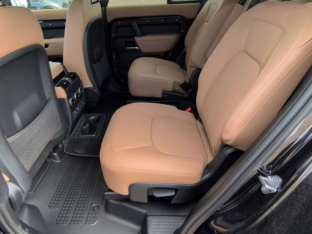 Thumbnail: 2026 Land Rover Defender - 28