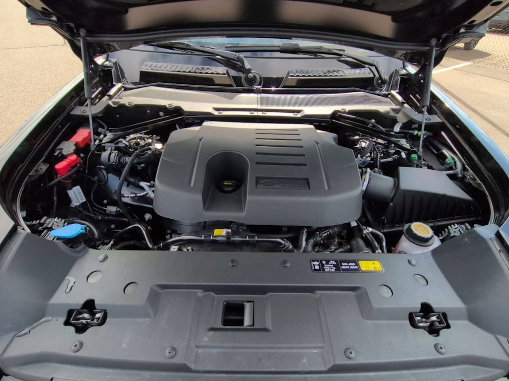 Thumbnail: 2026 Land Rover Defender - 8