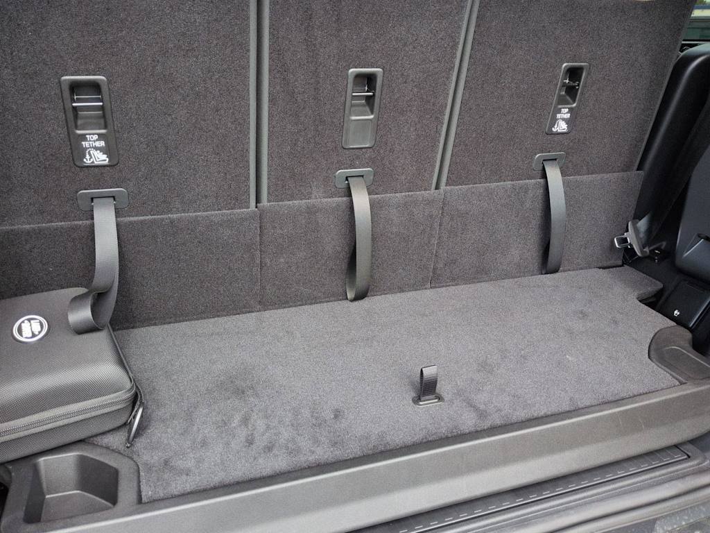 Thumbnail: 2026 Land Rover Defender - 17