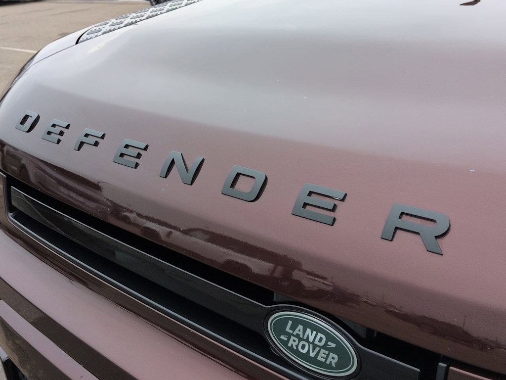 Thumbnail: 2024 Land Rover Defender - 24