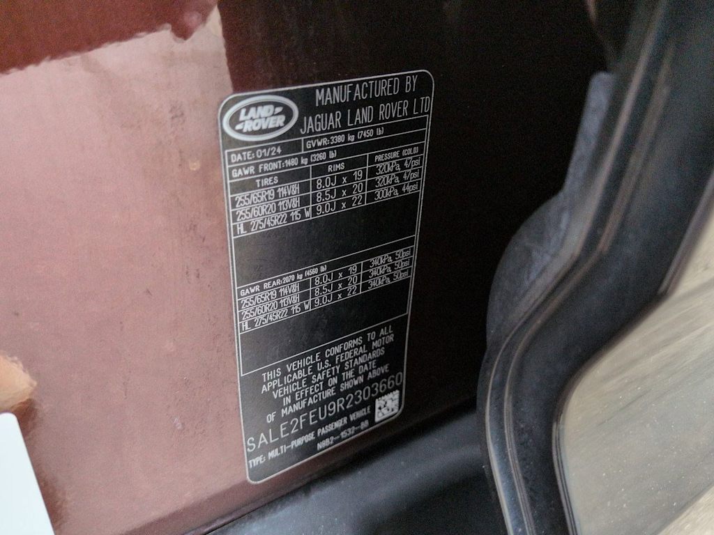 Thumbnail: 2024 Land Rover Defender - 18