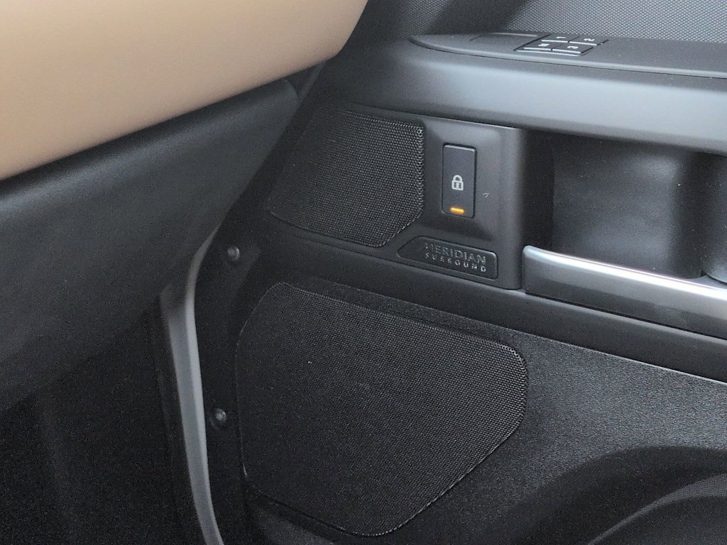 Thumbnail: 2026 Land Rover Defender - 36