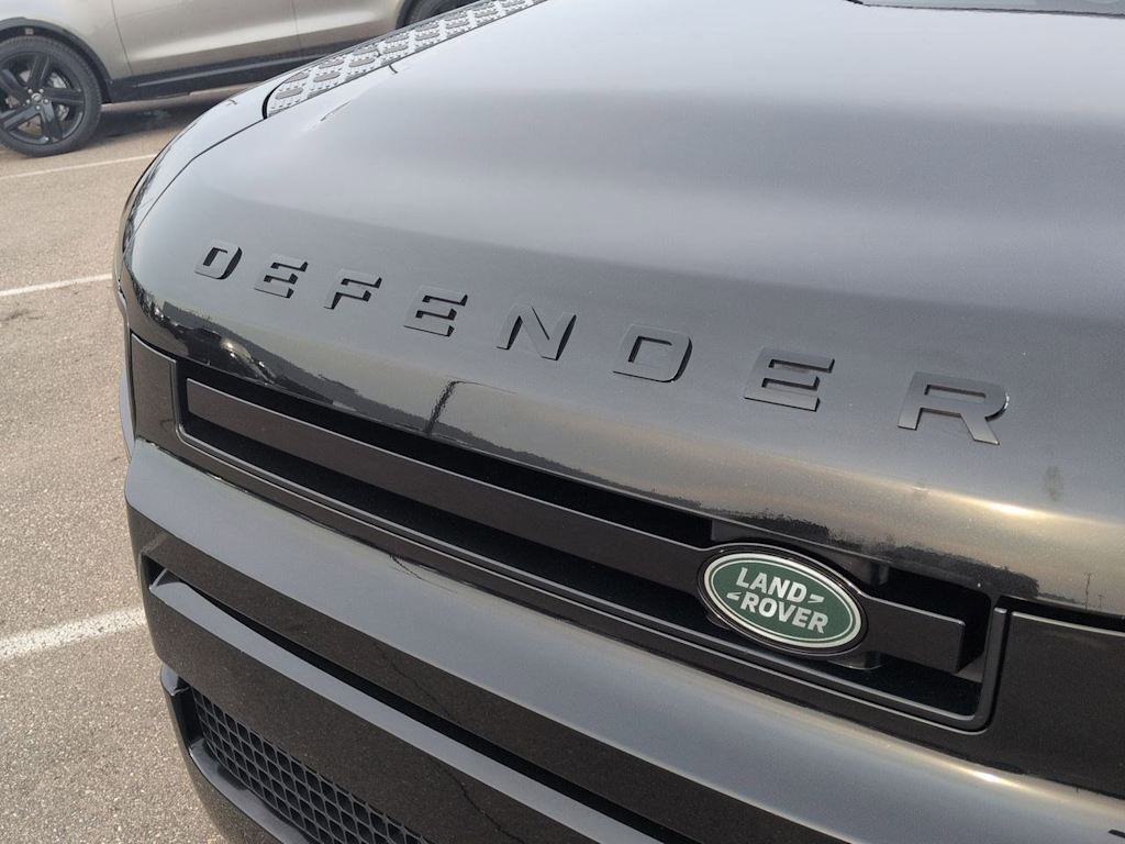 Thumbnail: 2024 Land Rover Defender - 25