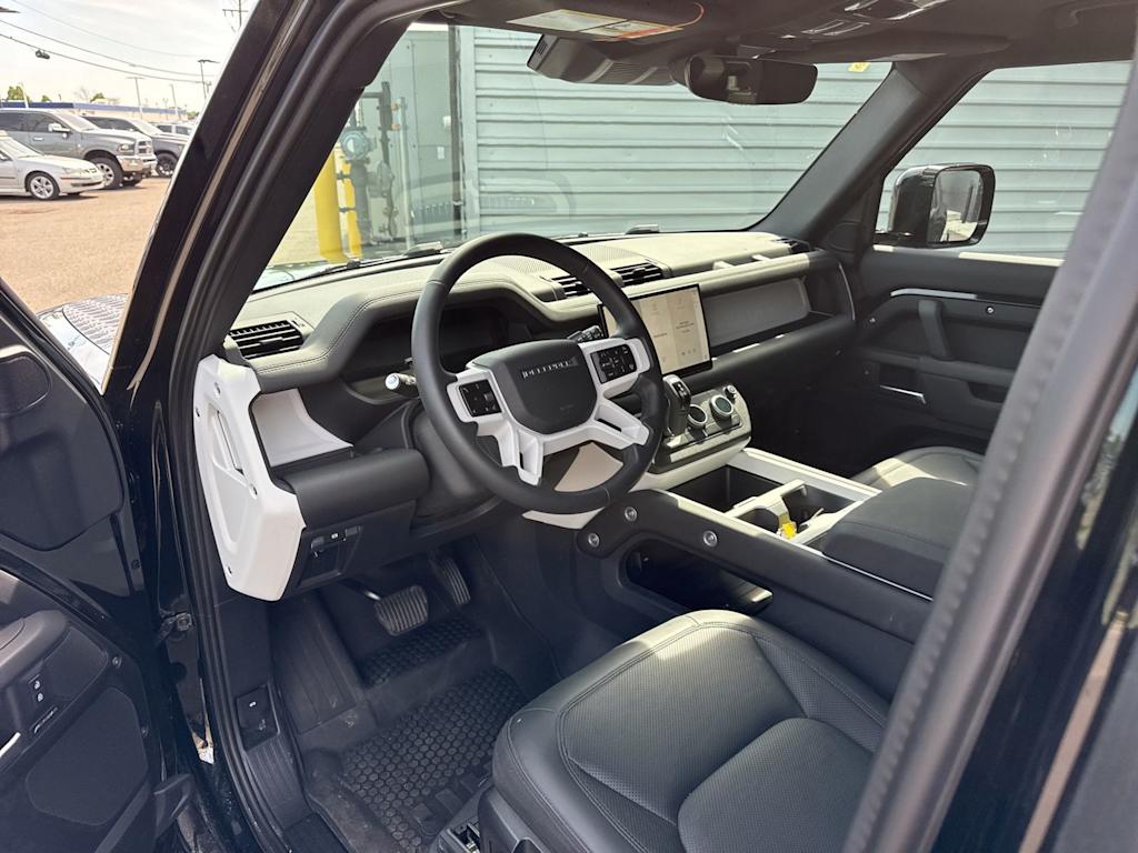 Thumbnail: 2025 Land Rover Defender - 2