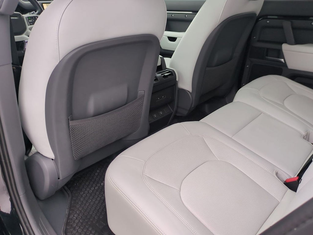 Thumbnail: 2025 Land Rover Defender - 12