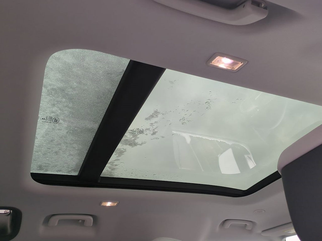 Thumbnail: 2025 Land Rover Defender - 29