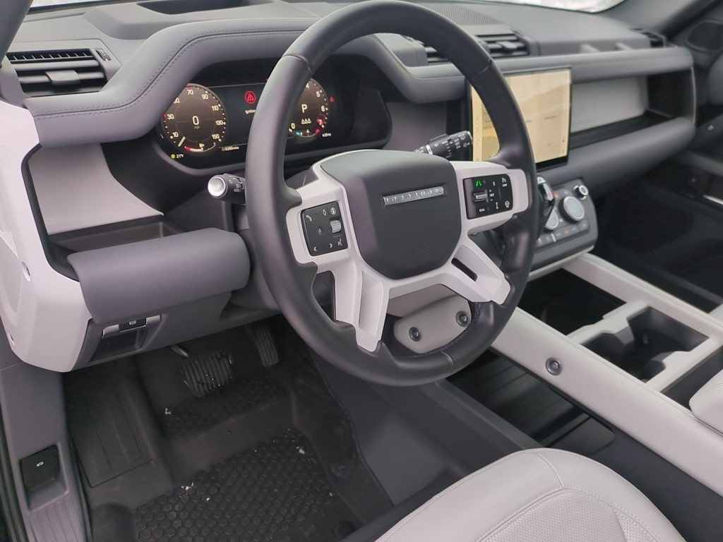 Thumbnail: 2025 Land Rover Defender - 2