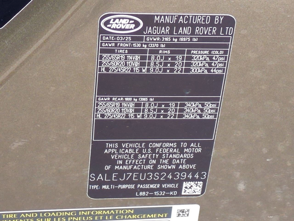 Thumbnail: 2025 Land Rover Defender - 18