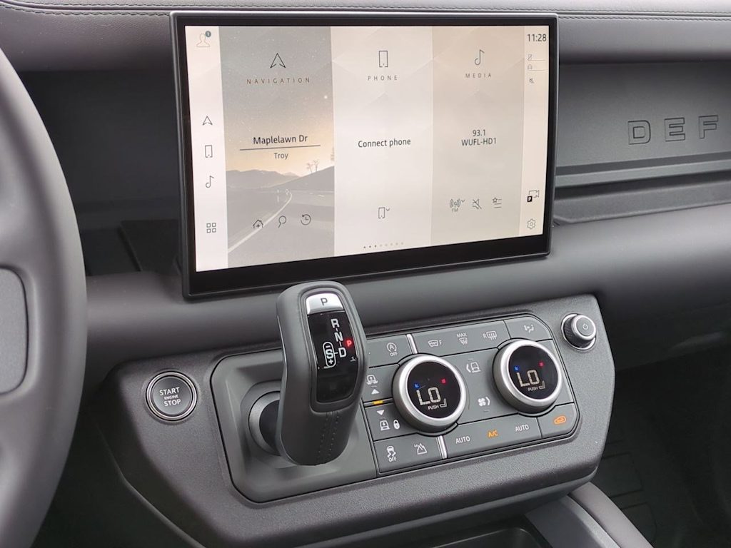 Thumbnail: 2025 Land Rover Defender - 13