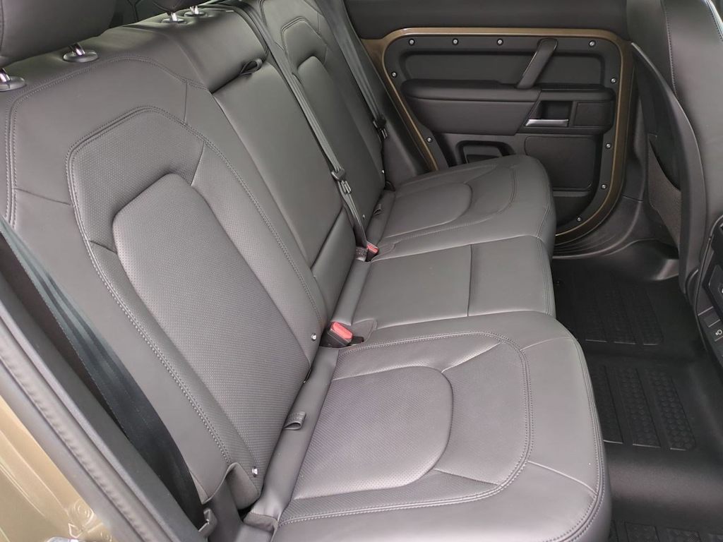 Thumbnail: 2025 Land Rover Defender - 27