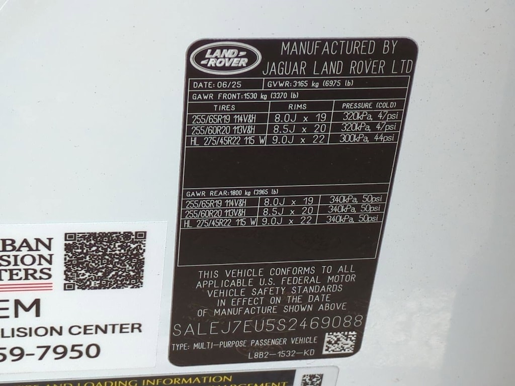 Thumbnail: 2025 Land Rover Defender - 18