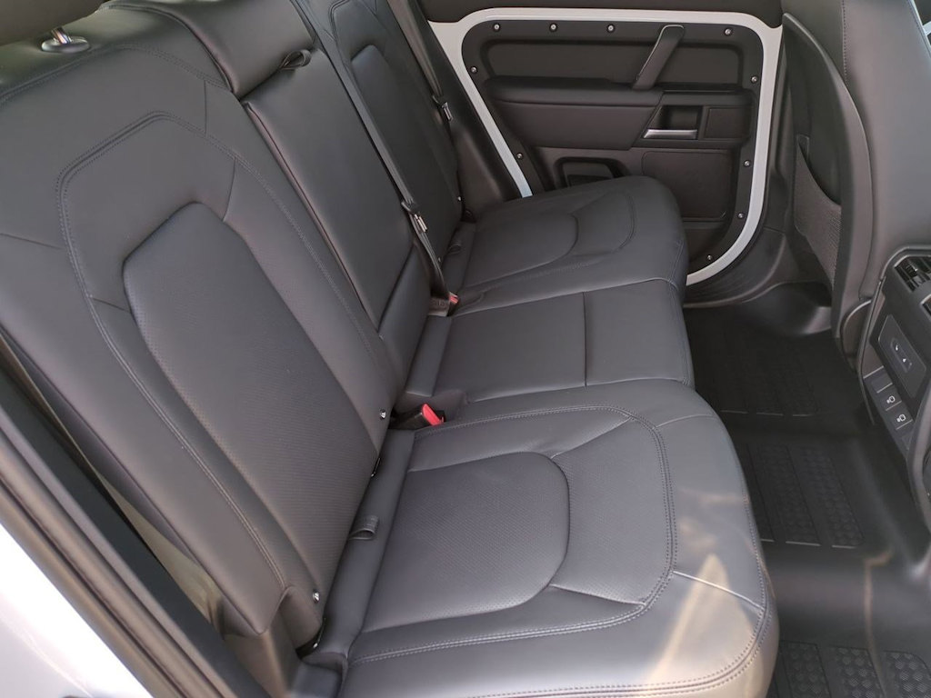 Thumbnail: 2025 Land Rover Defender - 28