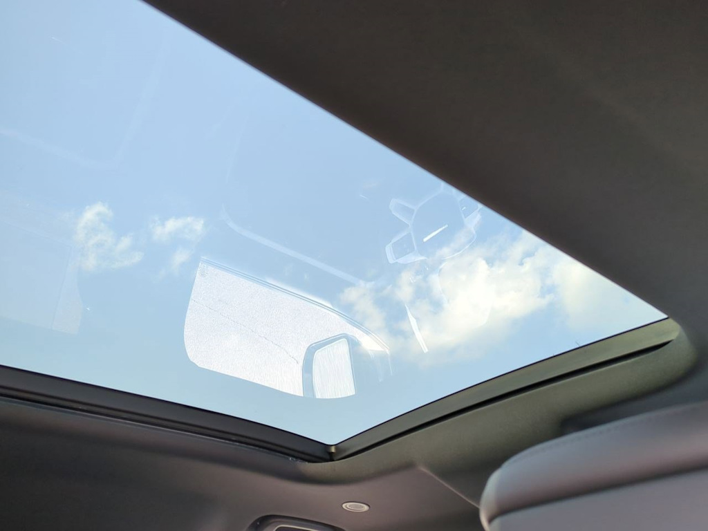 Thumbnail: 2025 Land Rover Defender - 29