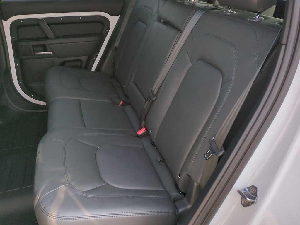 Thumbnail: 2025 Land Rover Defender - 27