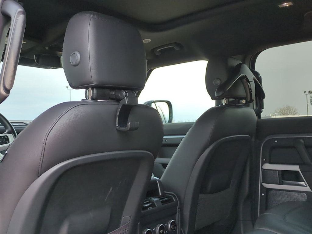 Thumbnail: 2024 Land Rover Defender - 13