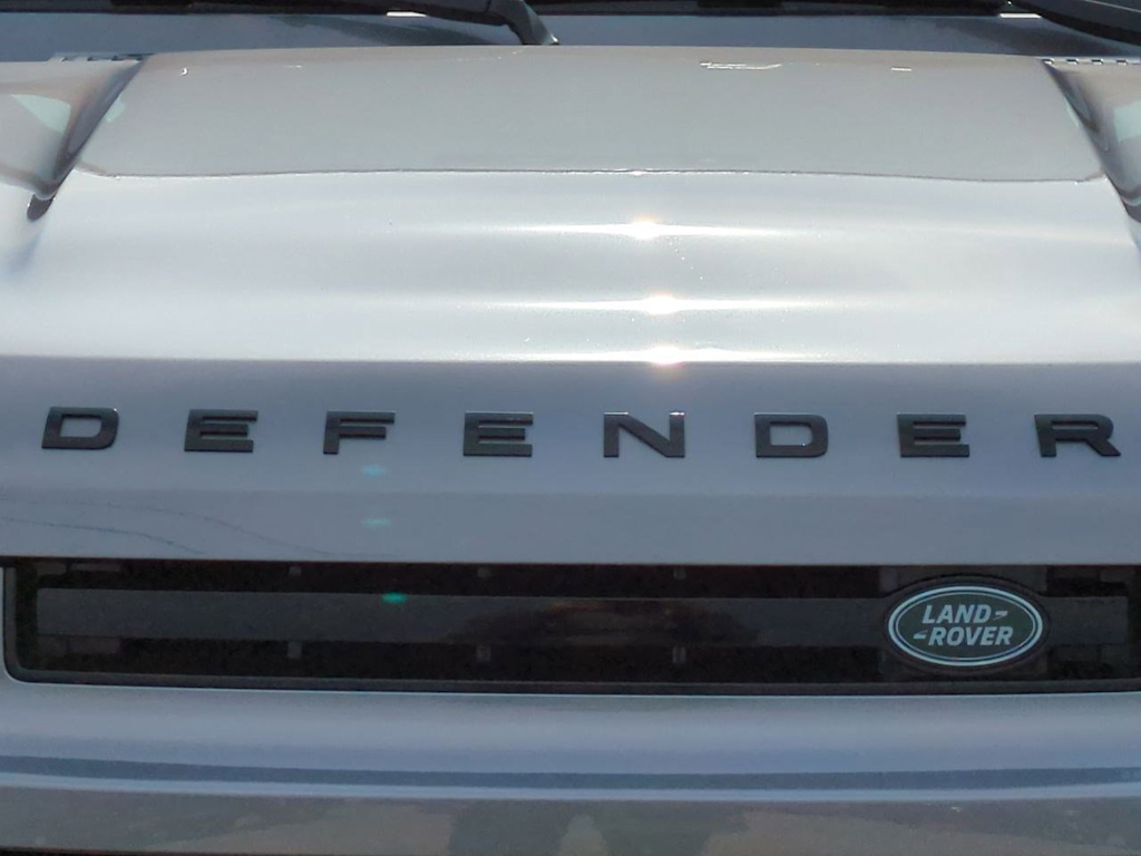 Thumbnail: 2024 Land Rover Defender - 25
