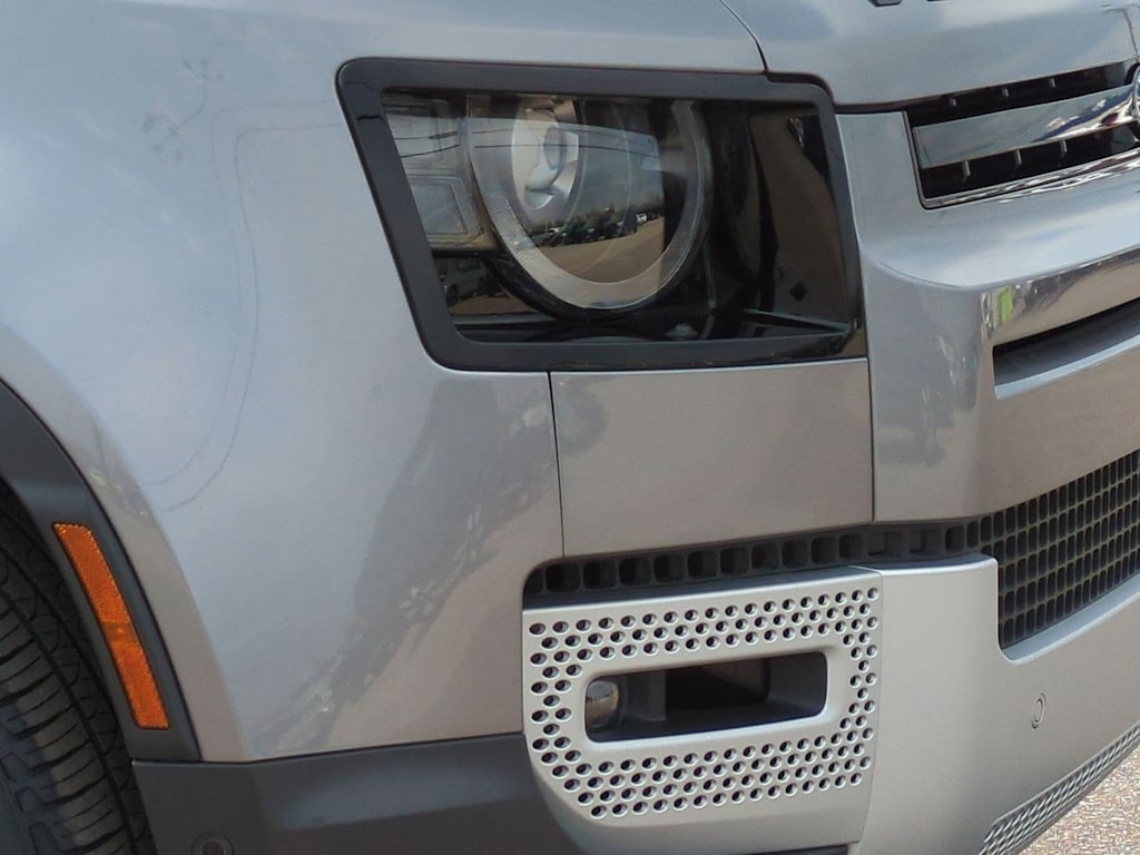 Thumbnail: 2024 Land Rover Defender - 7