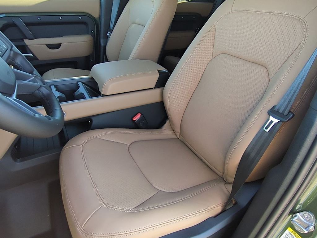 Thumbnail: 2026 Land Rover Defender - 9