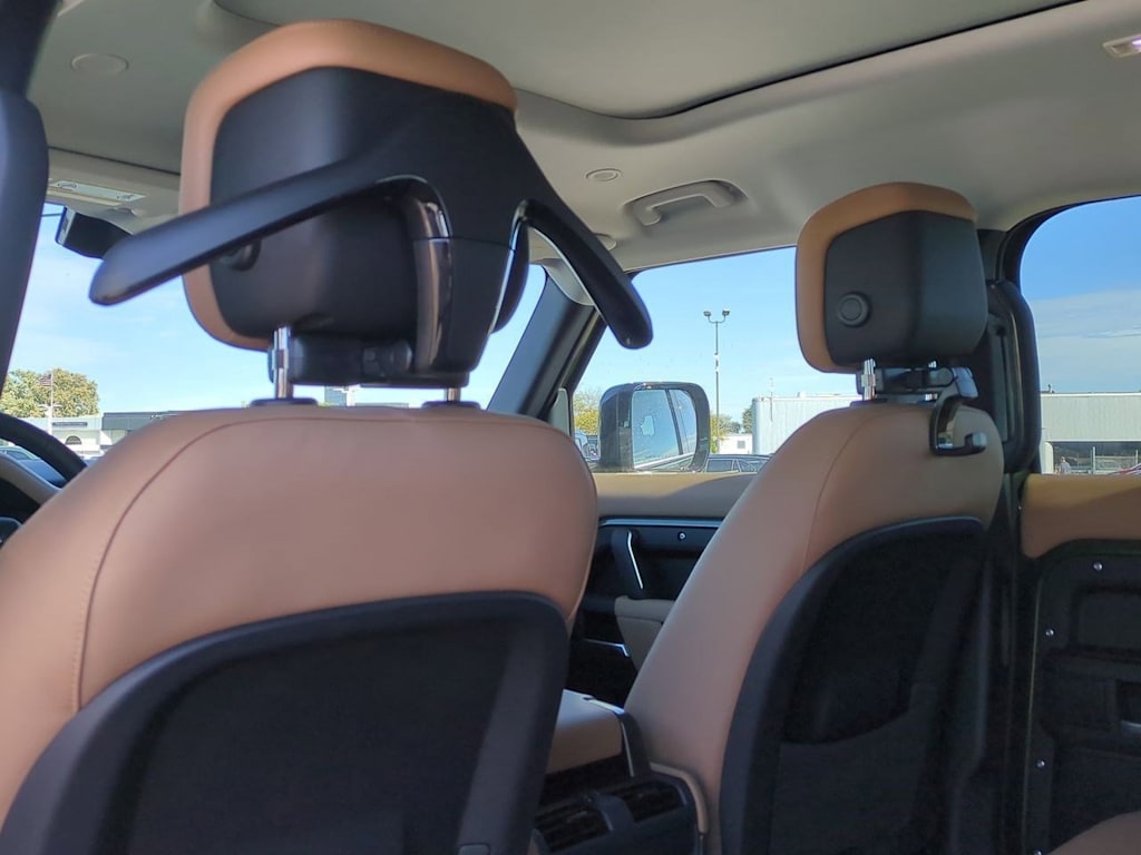 Thumbnail: 2026 Land Rover Defender - 11