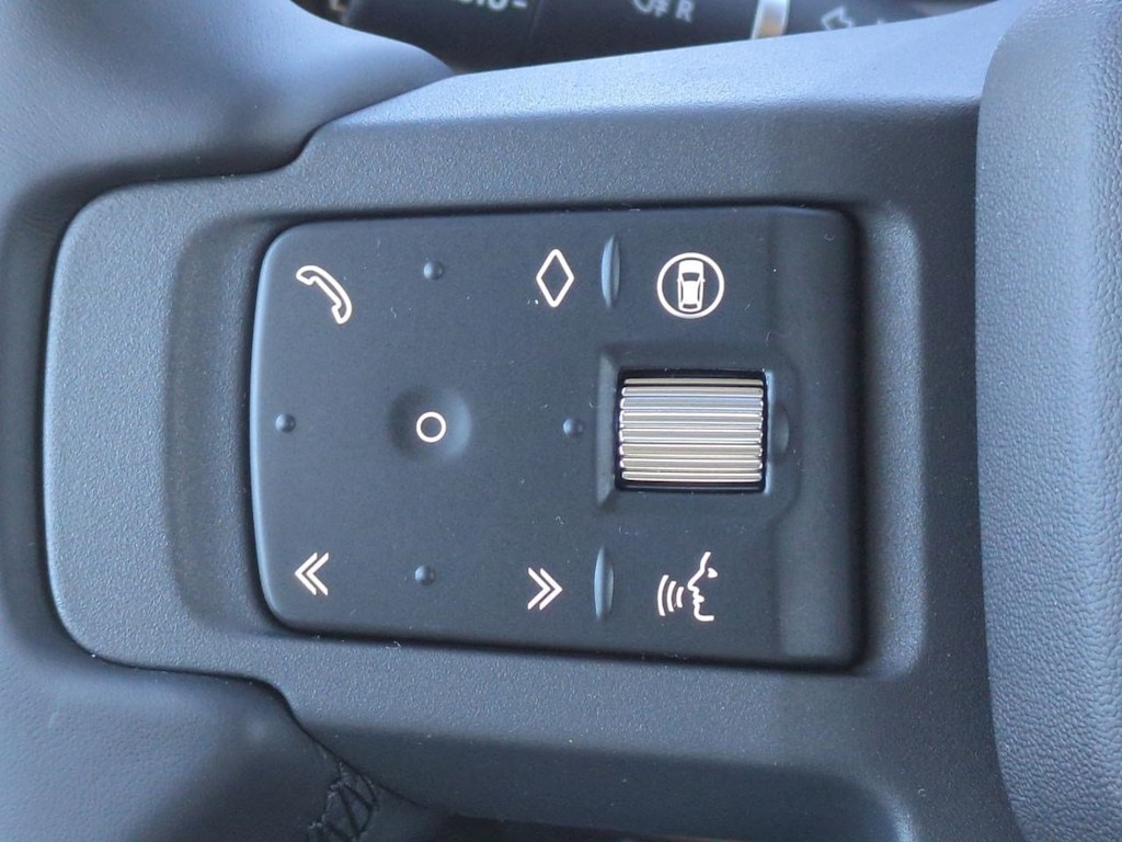 Thumbnail: 2026 Land Rover Defender - 30