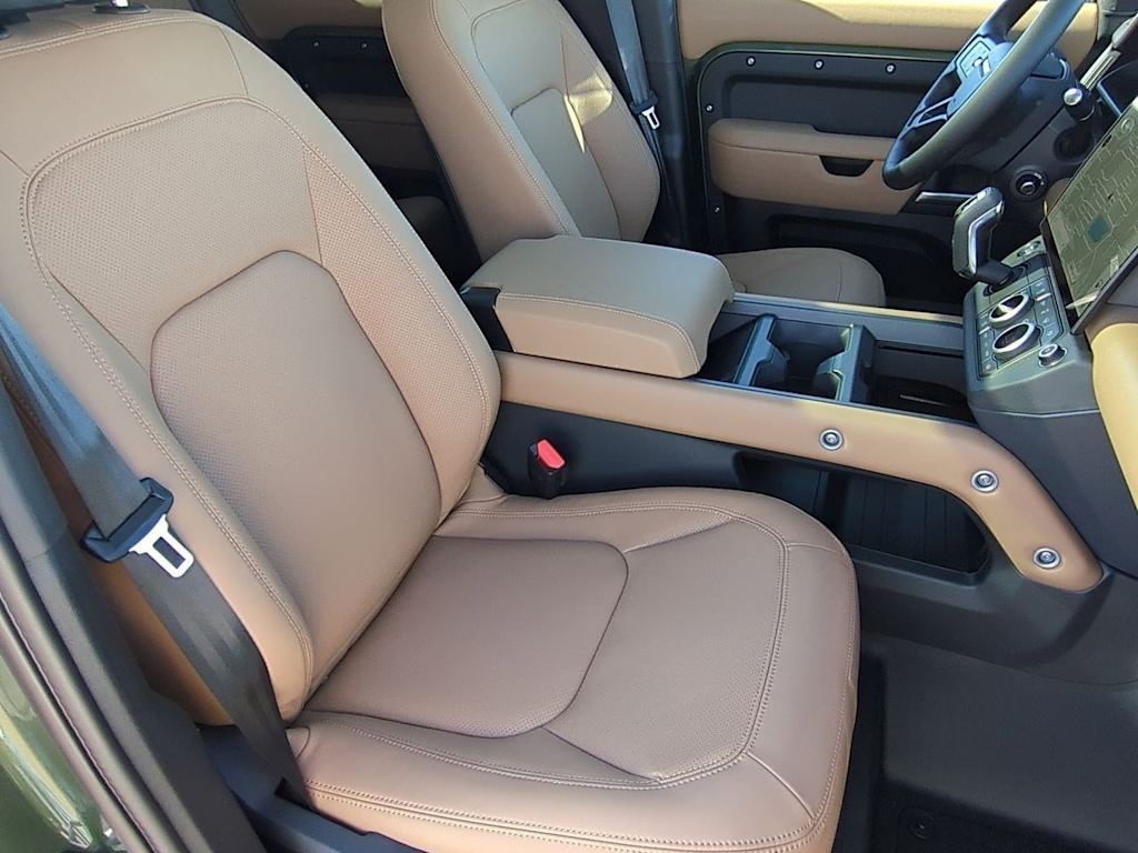 Thumbnail: 2026 Land Rover Defender - 10