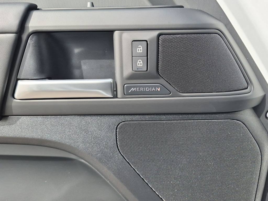 Thumbnail: 2026 Land Rover Defender - 34