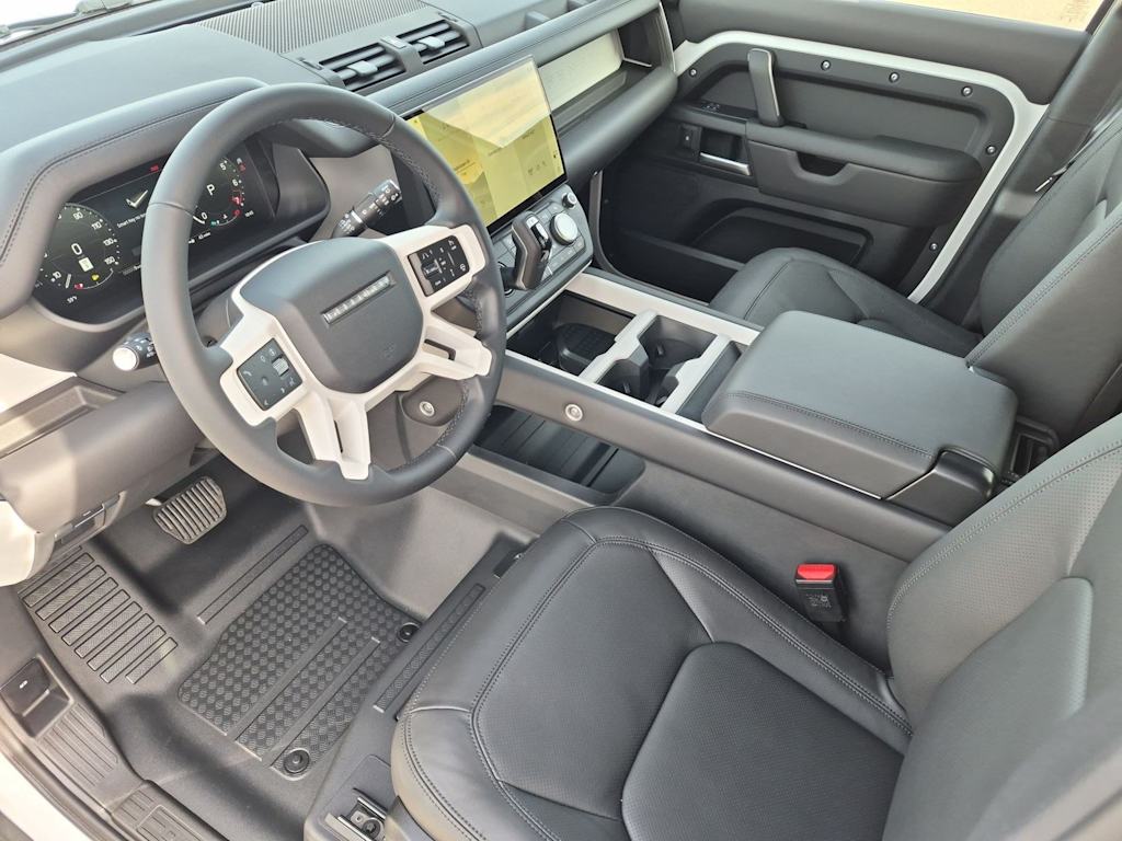 Thumbnail: 2026 Land Rover Defender - 10