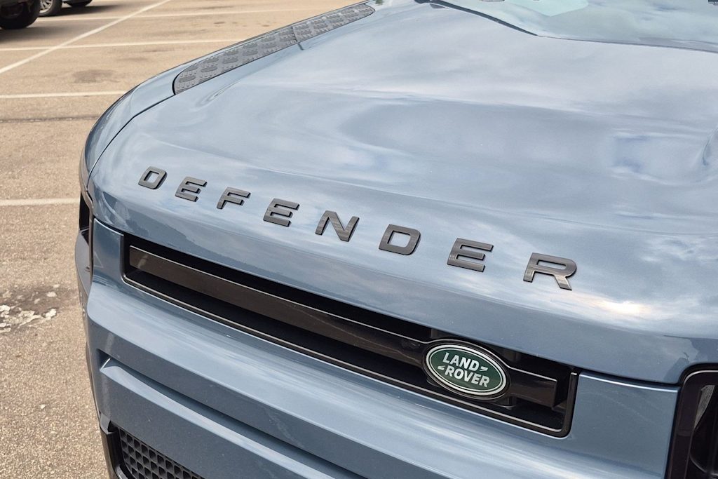Thumbnail: 2024 Land Rover Defender - 25
