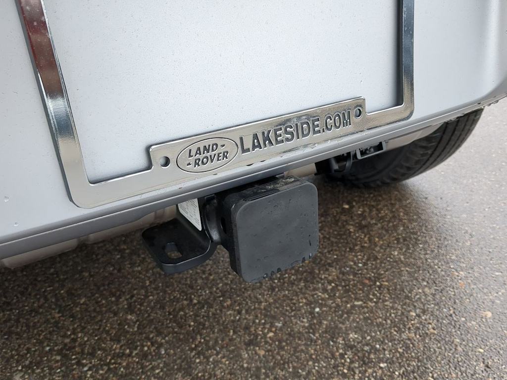 2025 Land Rover Defender 110 39