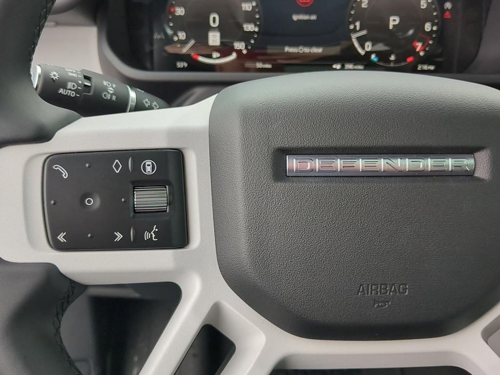 2025 Land Rover Defender 110 30