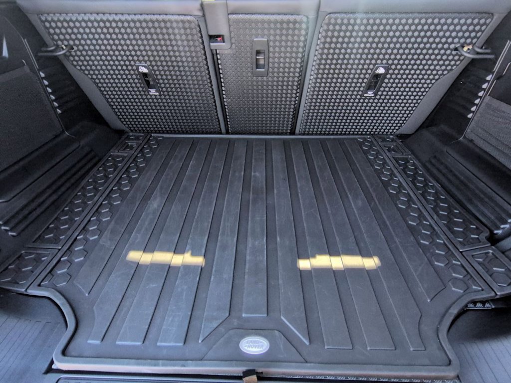 Thumbnail: 2025 Land Rover Defender - 17