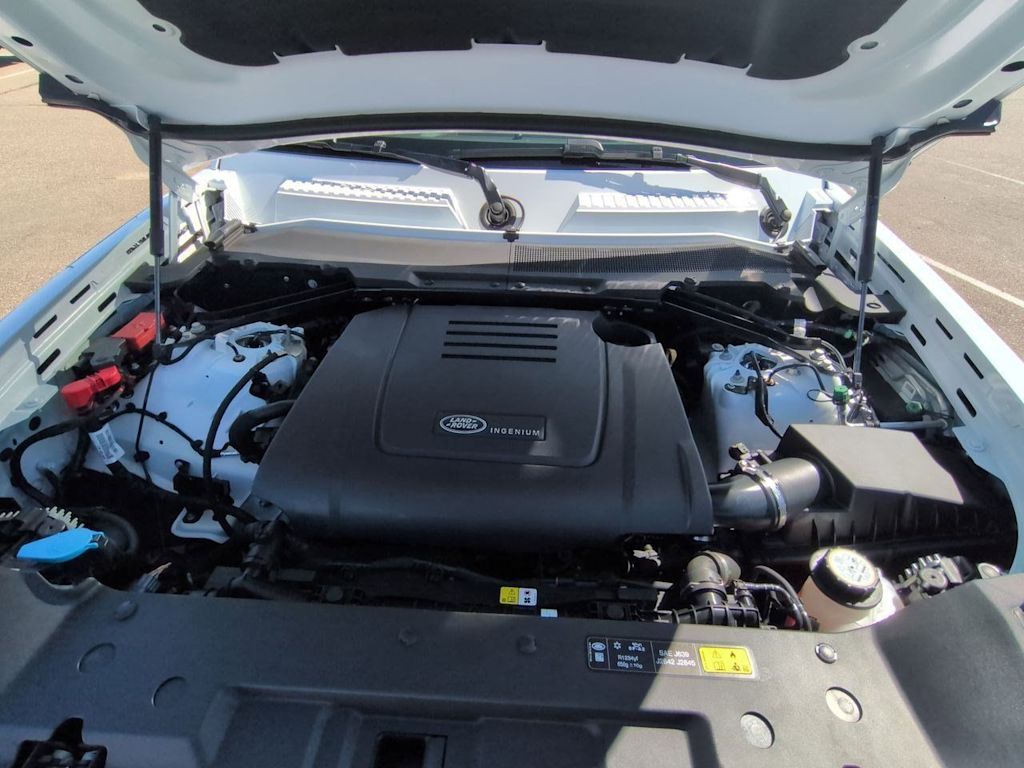 Thumbnail: 2025 Land Rover Defender - 8