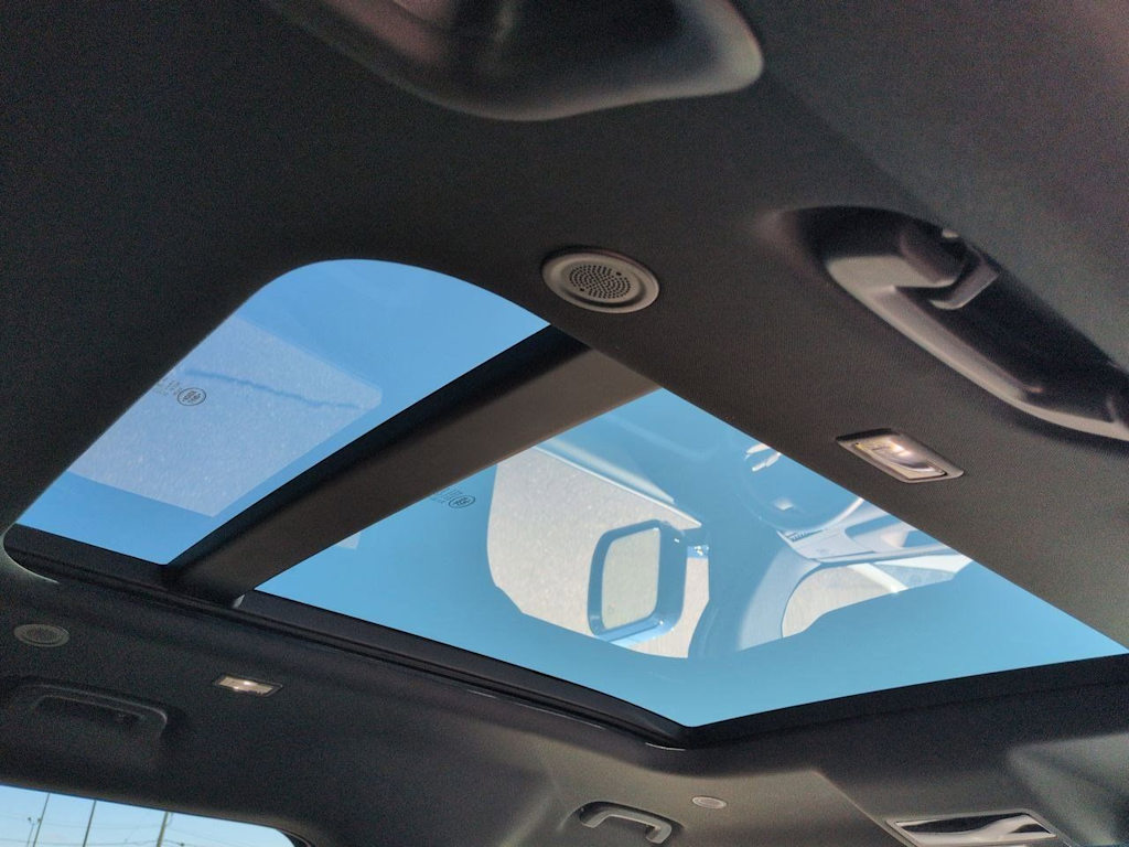 Thumbnail: 2025 Land Rover Defender - 29