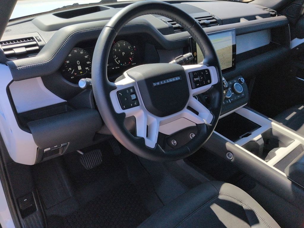 Thumbnail: 2025 Land Rover Defender - 2