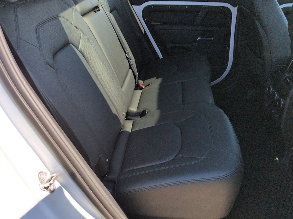 Thumbnail: 2025 Land Rover Defender - 28