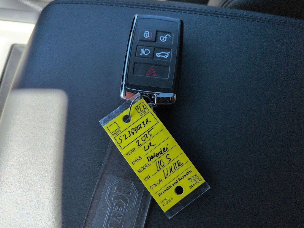 Thumbnail: 2025 Land Rover Defender - 18