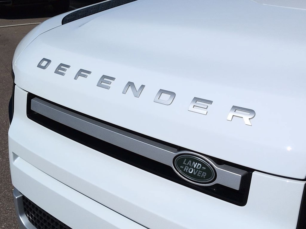 Thumbnail: 2025 Land Rover Defender - 24