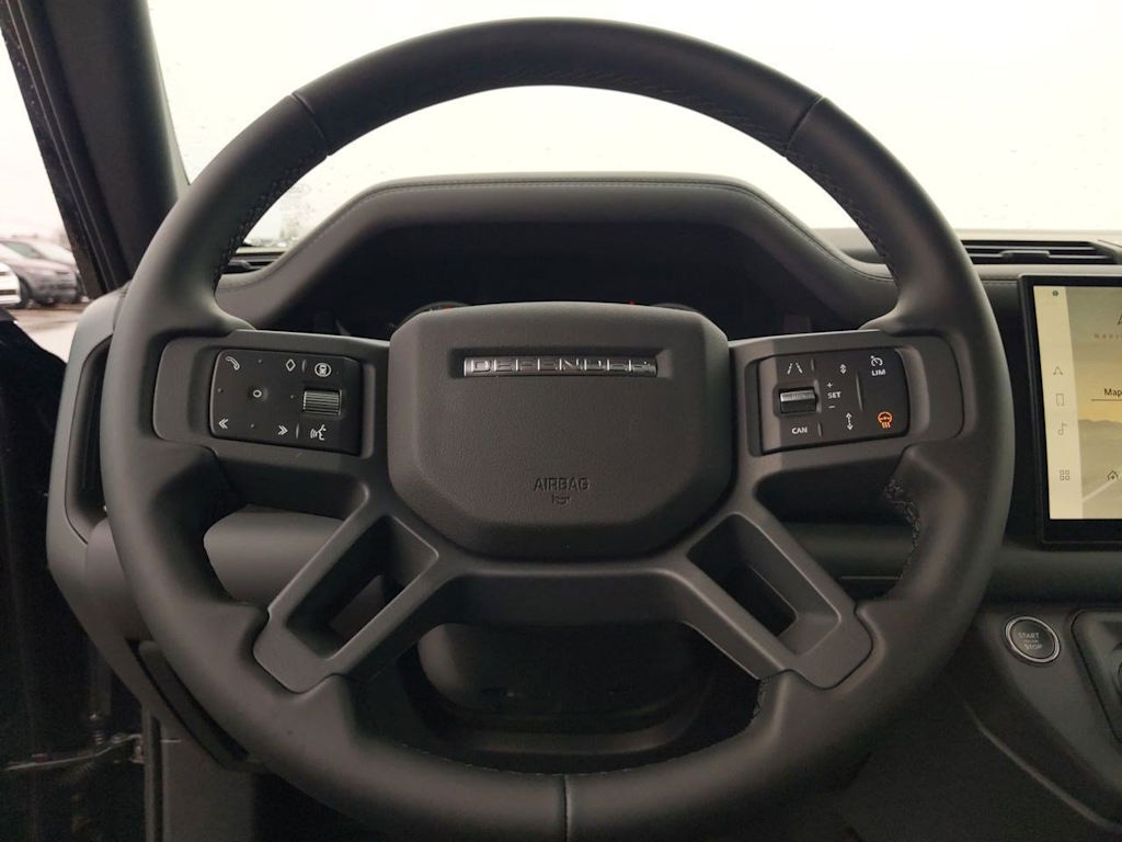 2025 Land Rover Defender 110 14