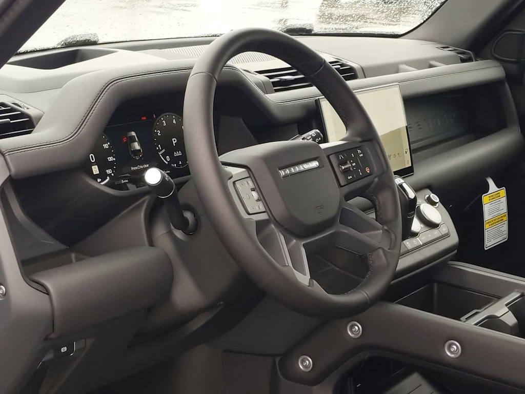 2025 Land Rover Defender 110 2