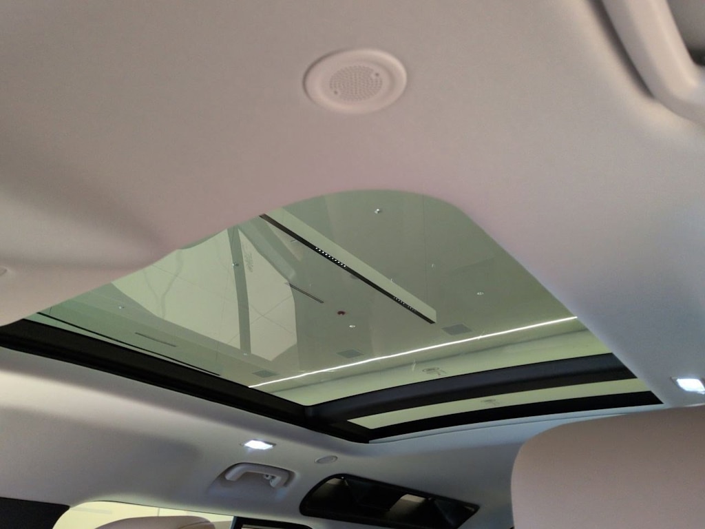 Thumbnail: 2026 Land Rover Defender - 29