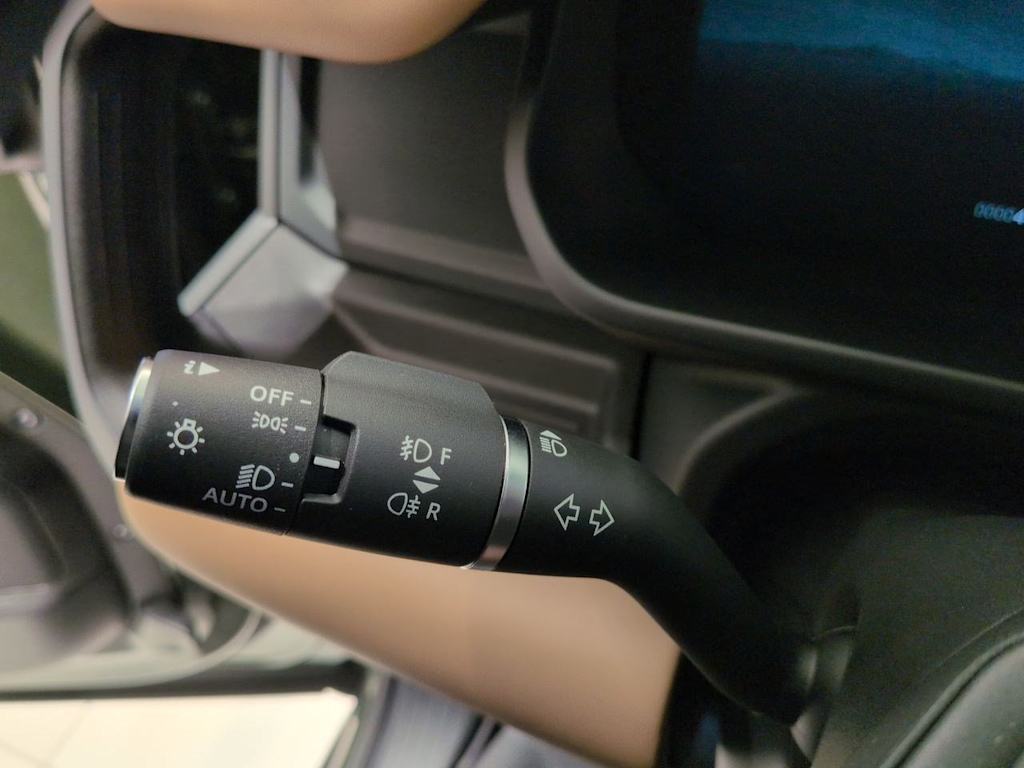 Thumbnail: 2026 Land Rover Defender - 16