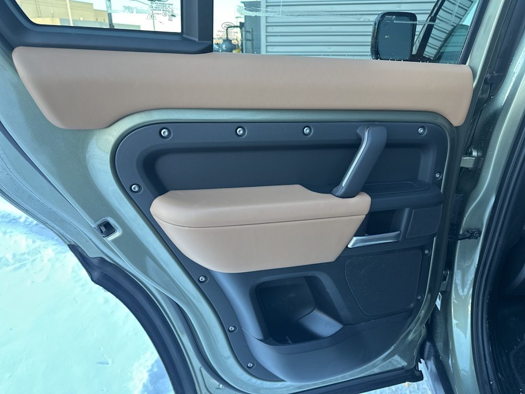 Thumbnail: 2025 Land Rover Defender - 23