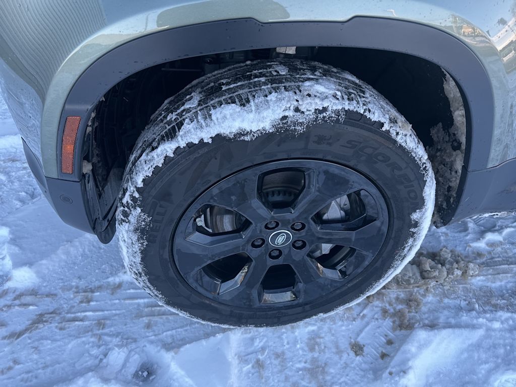 Thumbnail: 2025 Land Rover Defender - 5