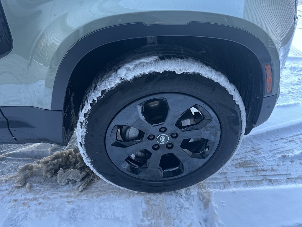 Thumbnail: 2025 Land Rover Defender - 18