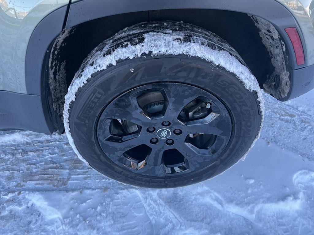 Thumbnail: 2025 Land Rover Defender - 16