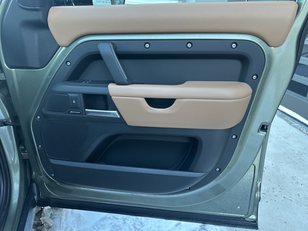 Thumbnail: 2025 Land Rover Defender - 19